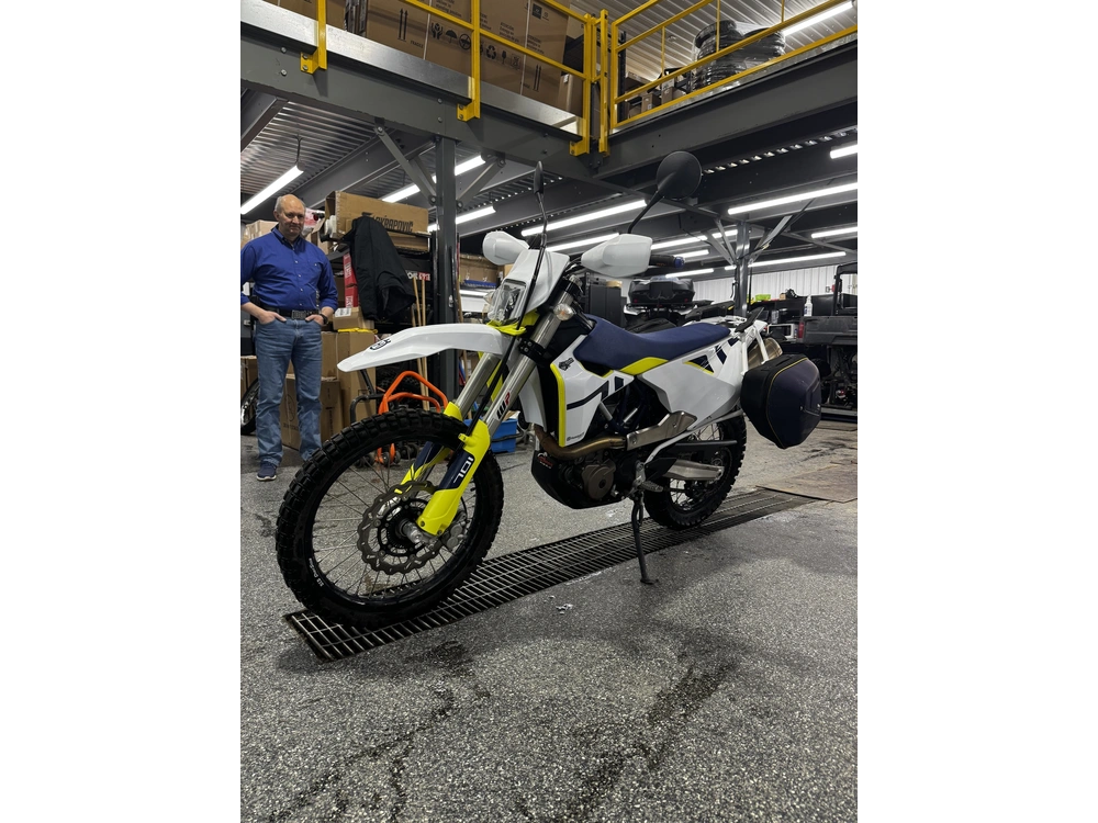 2022 Husqvarna 701 Enduro alt