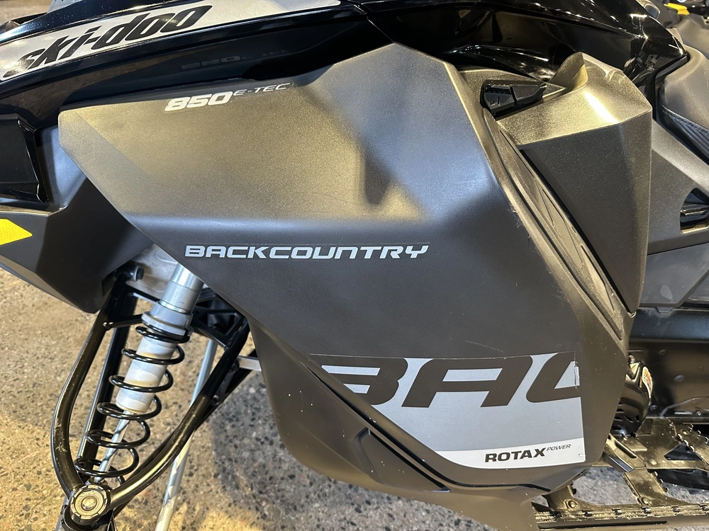 2019 Other Backcountry 850 alt