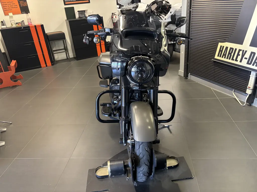 Harley-Davidson FLHRXS Road King SpecialFLHRXS 2018