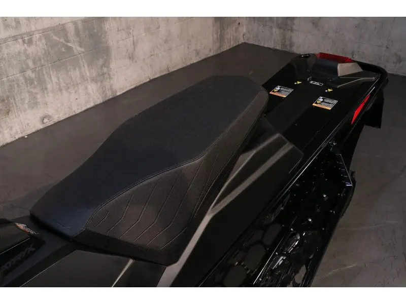 2026 Polaris 650 INDY VR1 137 thumbnail 5