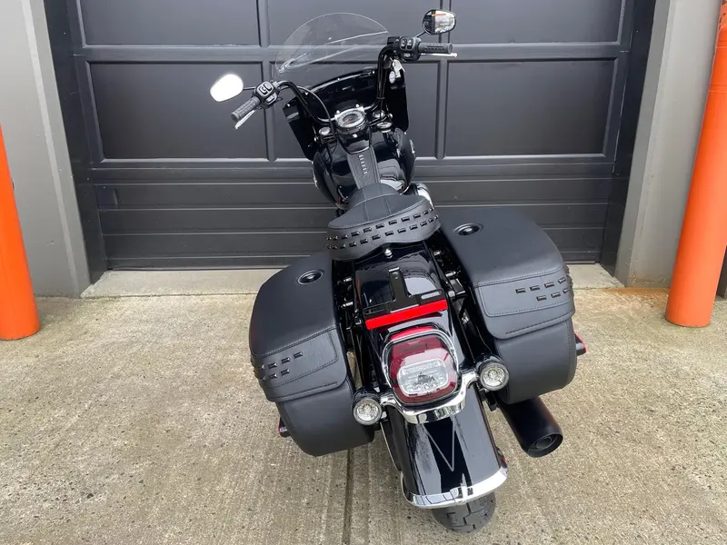 2026 Harley-Davidson FLHC - Heritage Classic thumbnail 11