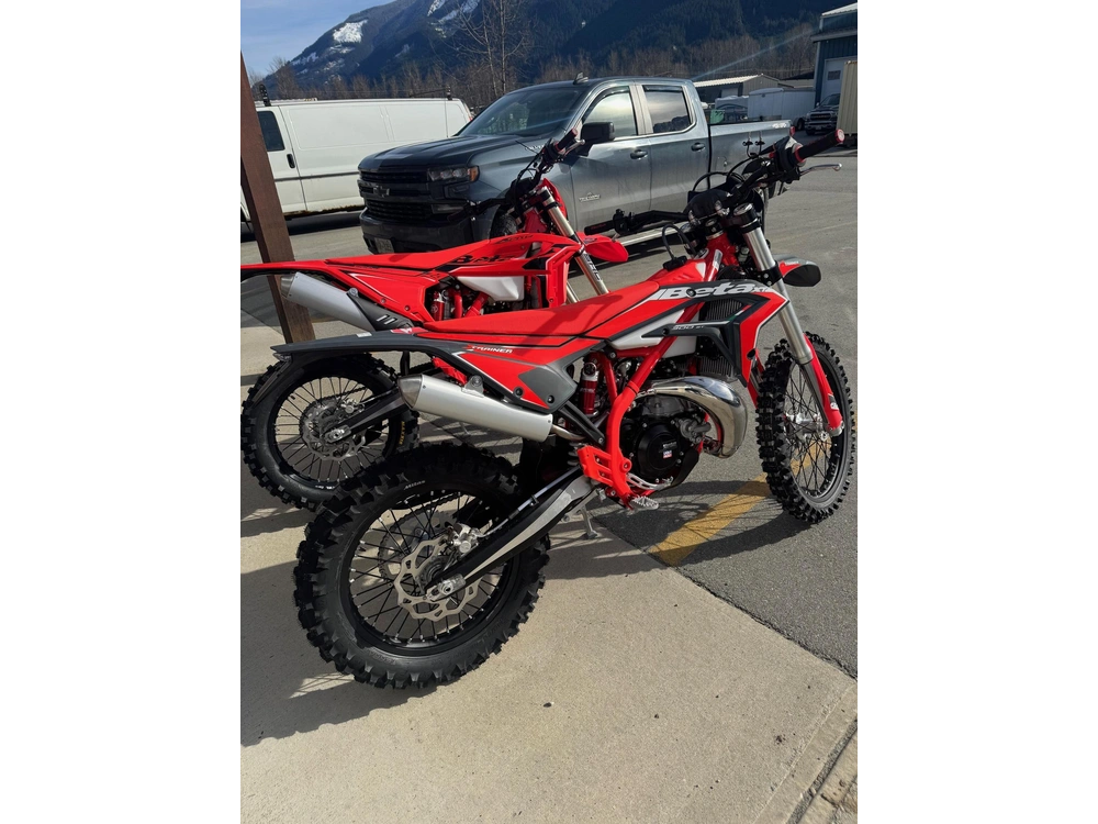 2026 Other Xtrainer 300 alt