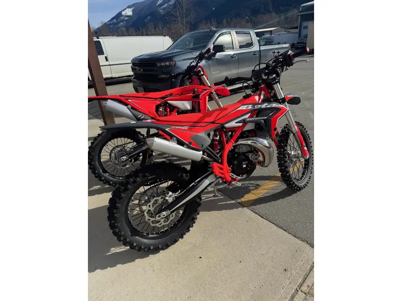 2026 Autre Xtrainer 300