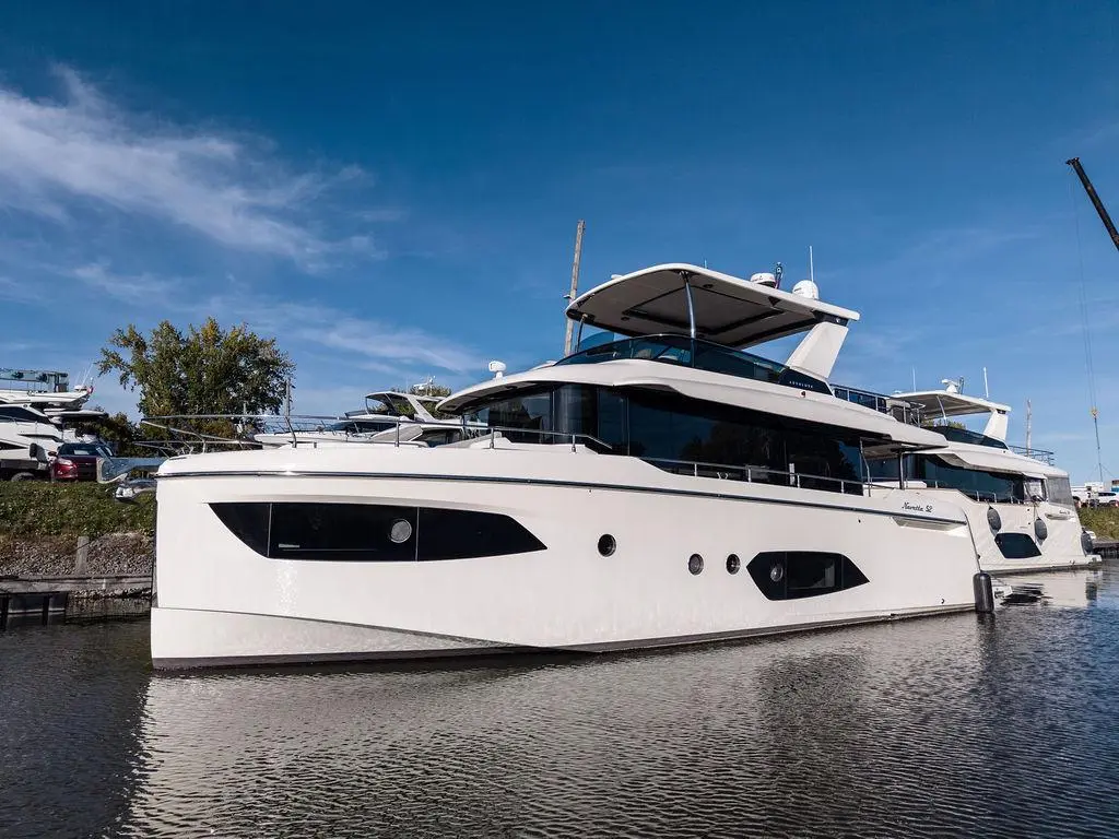 Absolute NAVETTA 52 2022