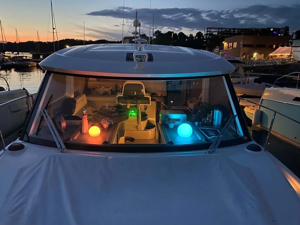 Bavaria Motoryachts E40 Sedan 2018 alt