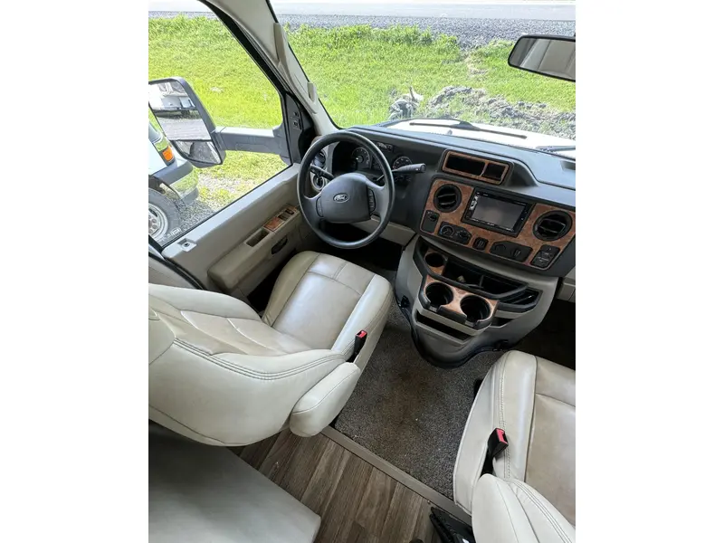 2018 Thor QUANTUM RW28 thumbnail 6