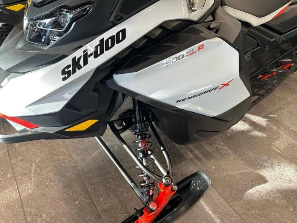 Ski-doo Renegade X 900 Ace Turbo R Ice Ripper Xt 1.5'' E.s. 2026 alt