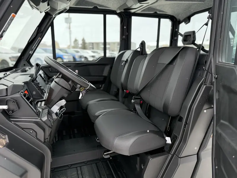 2026 Can-Am DEFENDER MAX XT CAB HD11 thumbnail 5