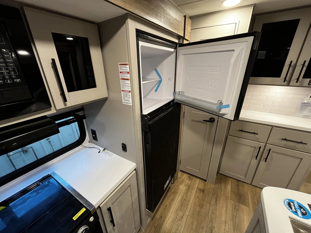 2027 Alliance Rv Delta 292rl alt