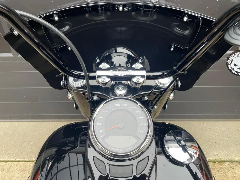 2026 Harley-Davidson FLHC - Heritage Classic thumbnail 16