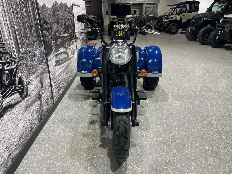 Harley-Davidson FREEWHEELER ABS 114 **MODELE TRIKE RECHERCHÉ!** 2023