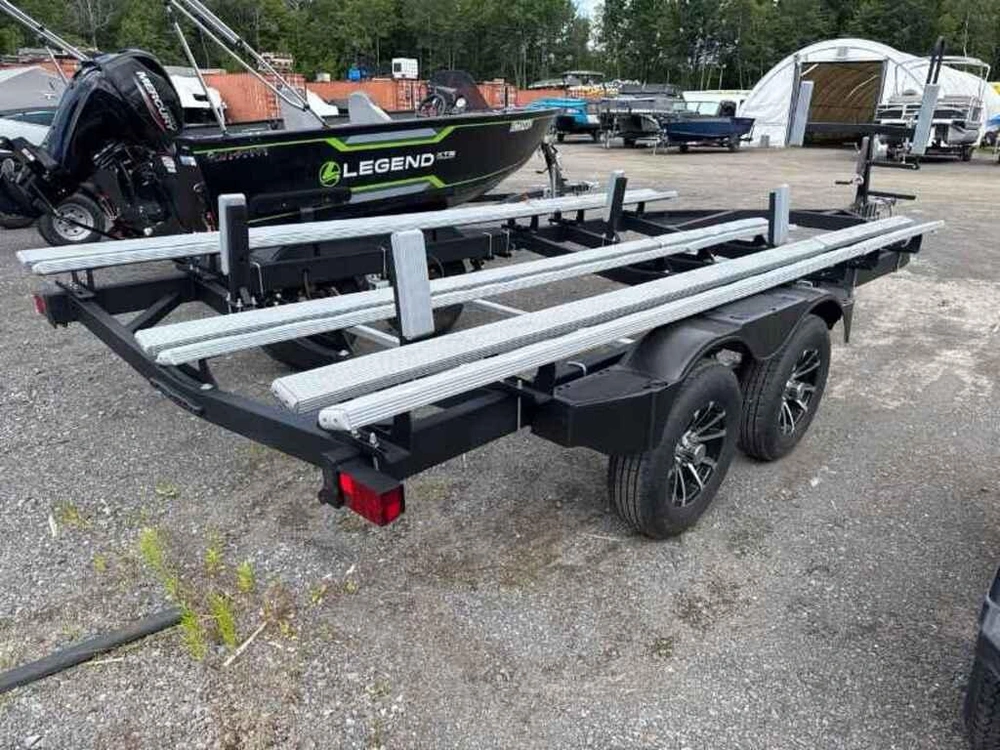 Karavan Remor Ponton Manitou 20'-21' 2023 alt