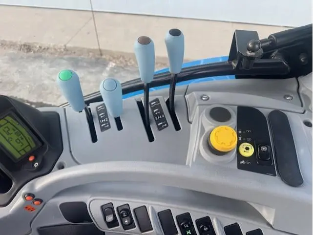 New Holland T6.155 2013