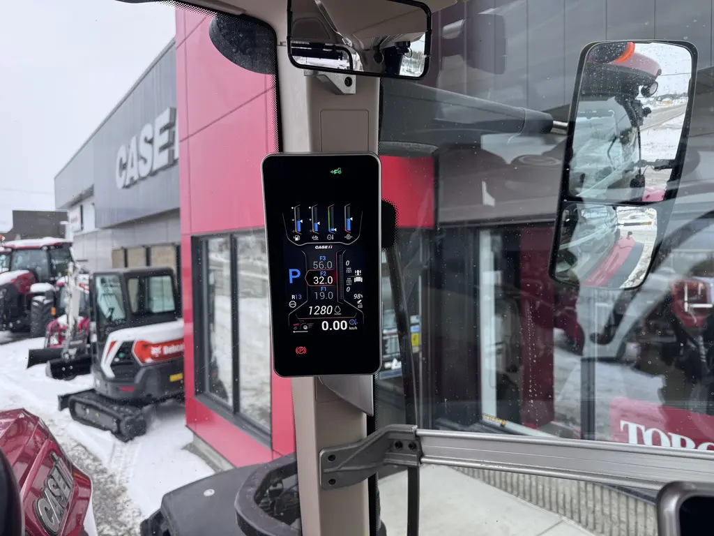 2022 Case IH Optum 300 CVX