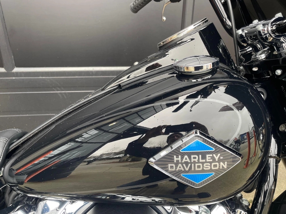 2026 Harley-davidson Flhc - Heritage Classic alt