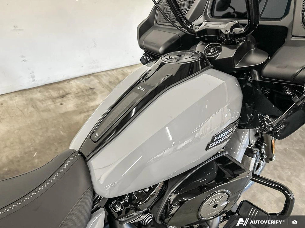 2026 Harley-davidson Road Glide alt