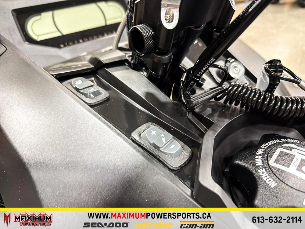 2026 Ski-doo Grand Touring Le W/ Platinum Pkg 900 Ace Turbo R Silent Ice Track Ii 1.25 E.s. W/ 10.25 Touchscre alt