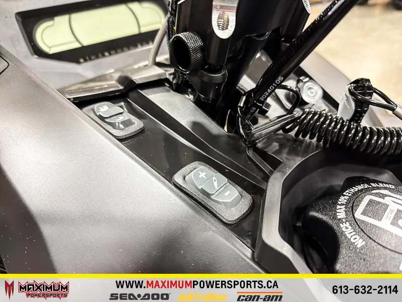 2026 Ski-Doo GRAND TOURING LE W/ PLATINUM PKG 900 ACE TURBO R SILENT ICE TRACK II 1.25 E.S. W/ 10.25 TOUCHSCRE
