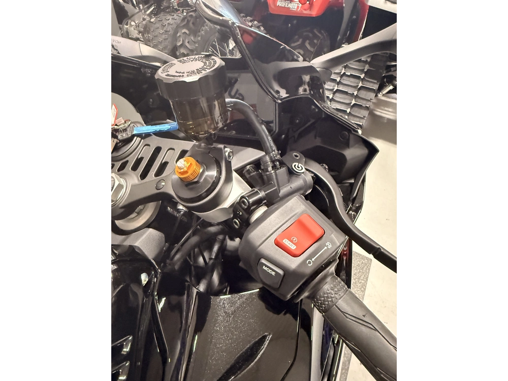 Yamaha Yzf-r7 Yzf-r7 2026 alt