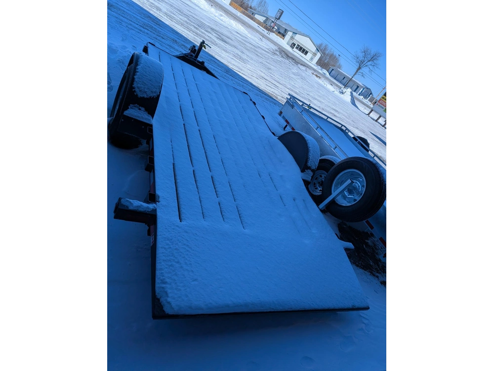 2026 Canada Trailers Single Ax Man Tilt alt