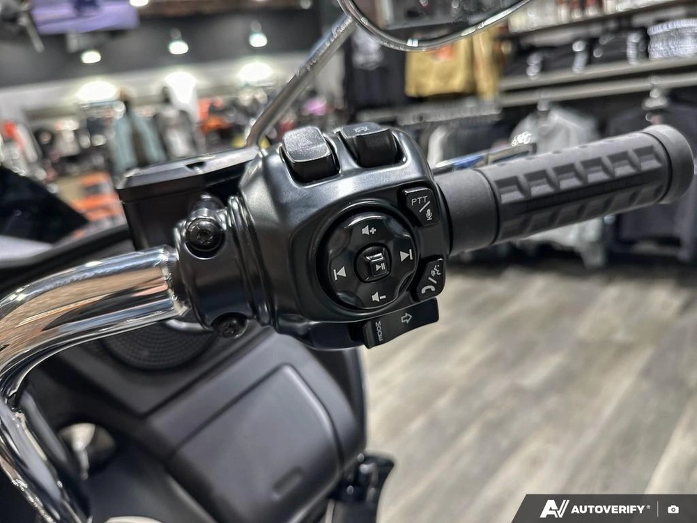 2026 Harley-davidson Road Glide alt