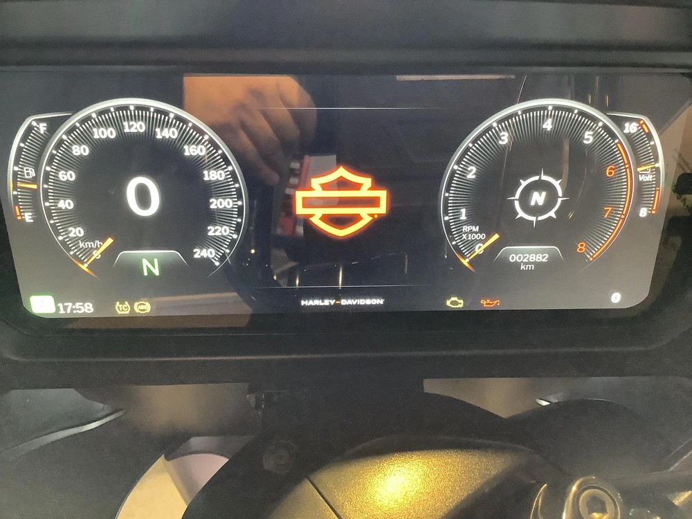 Harley-davidson Road Glide Fltrx 2025 alt