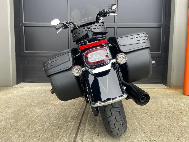 2026 Harley-Davidson FLHC - Heritage Classic