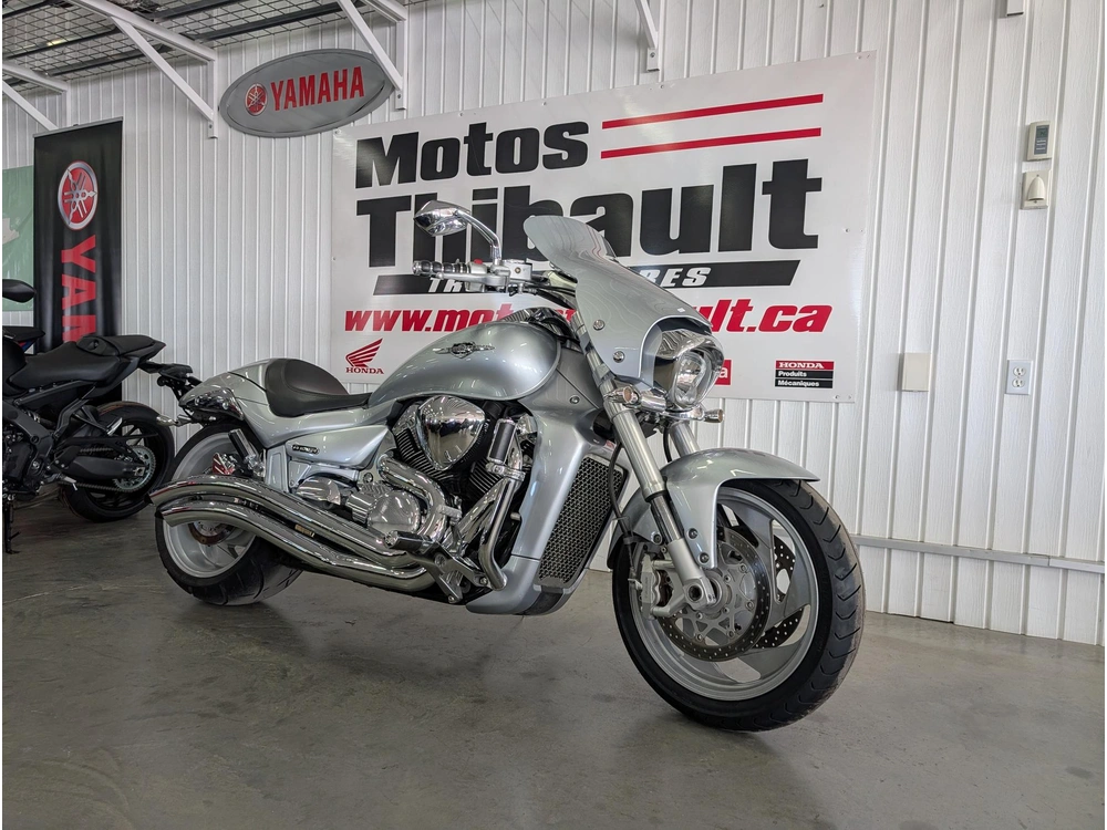 Suzuki M109 Boulevard 2009 alt