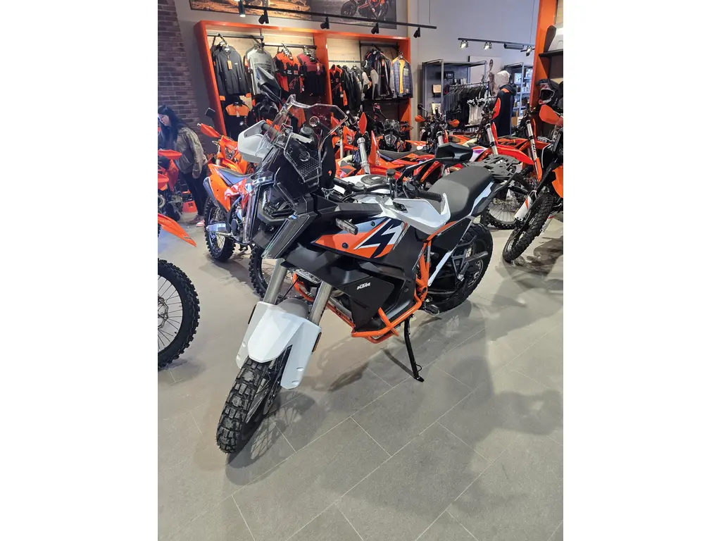KTM 1390 Super Adventure R  2026
