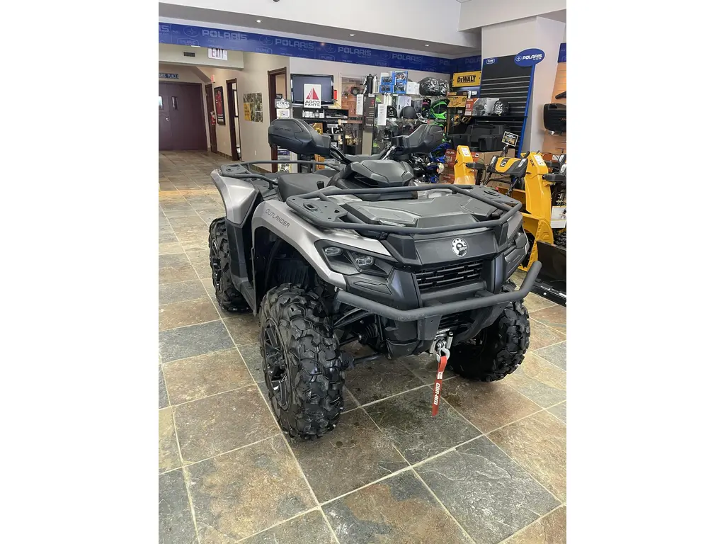Can-Am OUTLANDER 700 2025