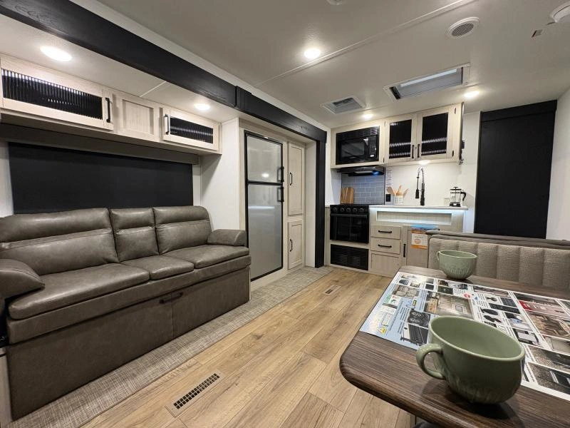 Palomino Puma 25bhs 2026 alt