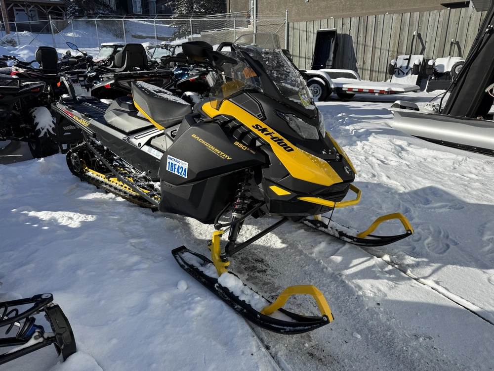 2024 Ski-doo Backcountry Adrenaline 850 alt