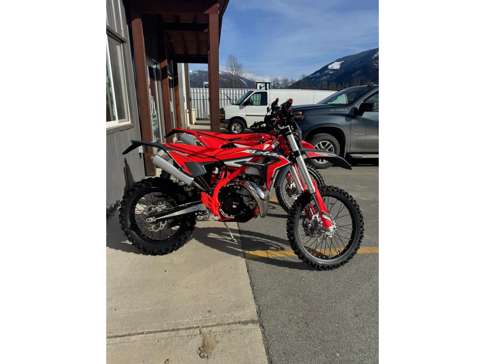 2026 Other Xtrainer 300 alt