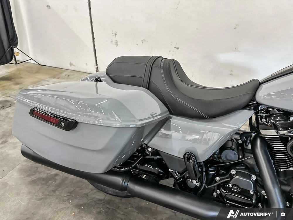 2026 Harley-davidson Road Glide alt