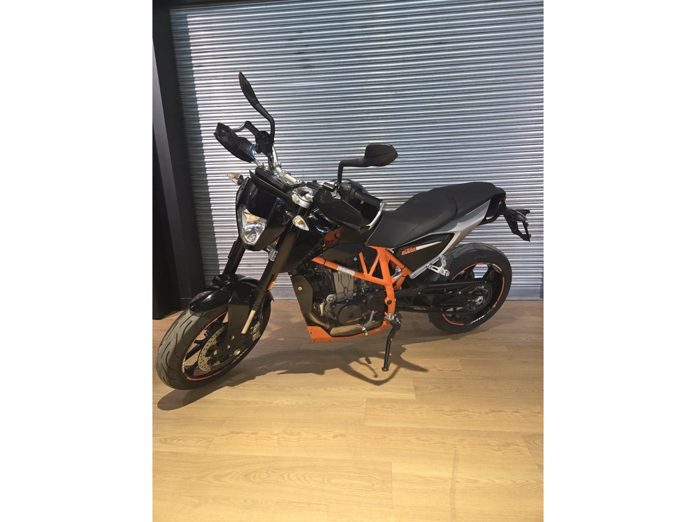 Ktm 690 Duke 2014 alt