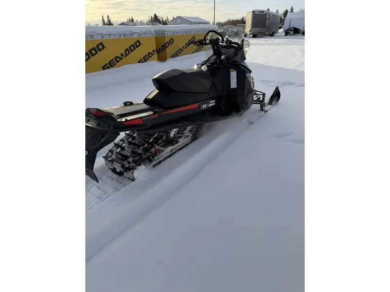 2015 Ski-Doo Renegade Backcountry 800R
