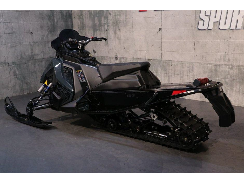2026 Polaris 650 Indy Vr1 137 alt