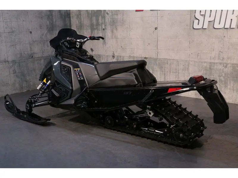 2026 Polaris 650 INDY VR1 137 thumbnail 4