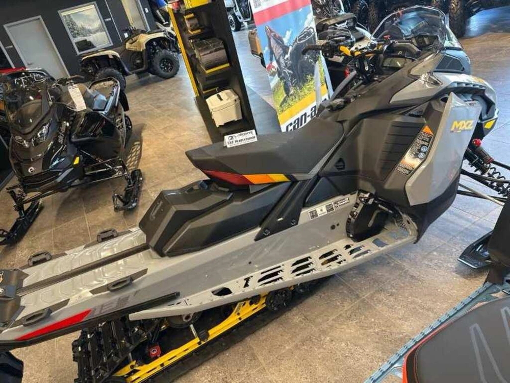 Ski-doo Mxz Adr W/ Blizzard Pkg 137 850 E-tec Ice Ripper Xt 1.25'' E.s. 2026 alt