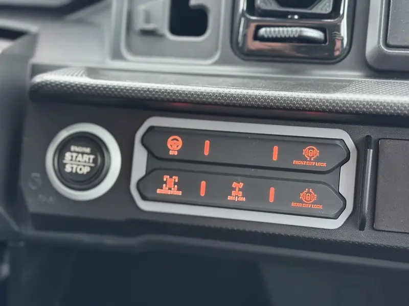 2026 Can-Am DEFENDER MAX XT CAB HD11 thumbnail 9