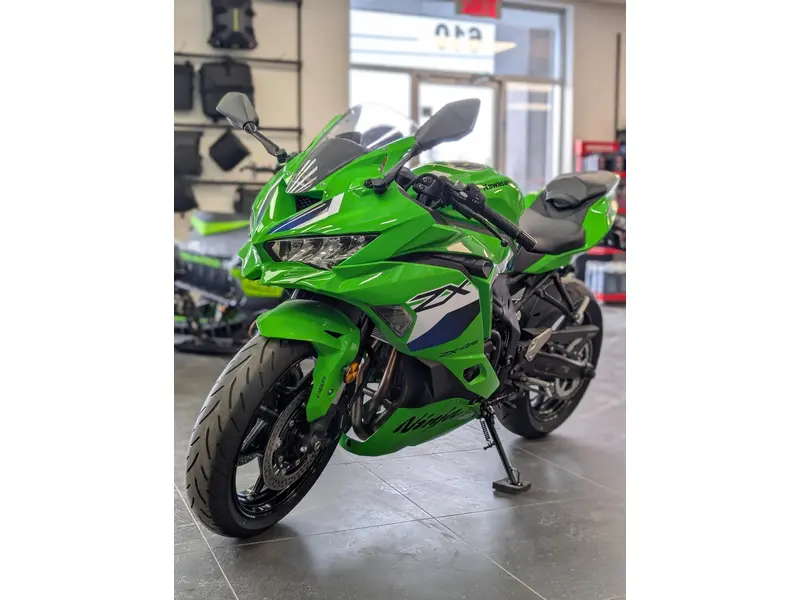 2026 Kawasaki NINJA ZX-4RR ***VENDU*** thumbnail 4