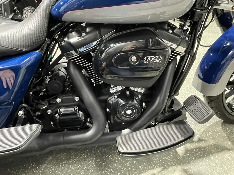 Harley-Davidson FREEWHEELER ABS 114 **MODELE TRIKE RECHERCHÉ!** 2023