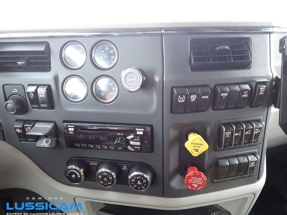 Peterbilt 579 2020