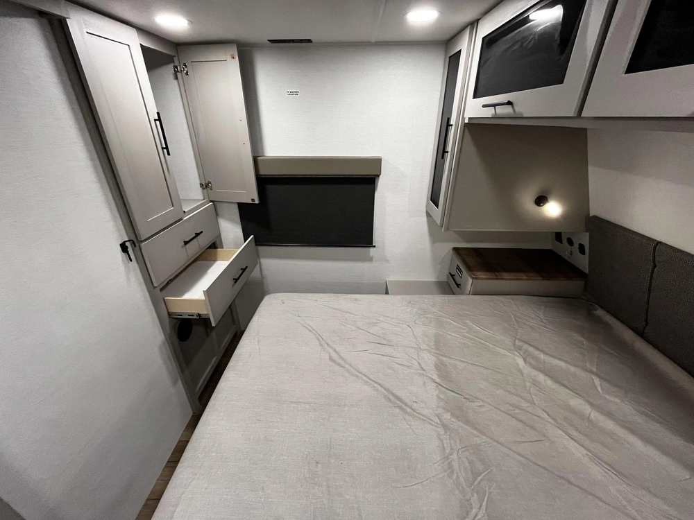 2027 Alliance Rv Delta 292rl alt