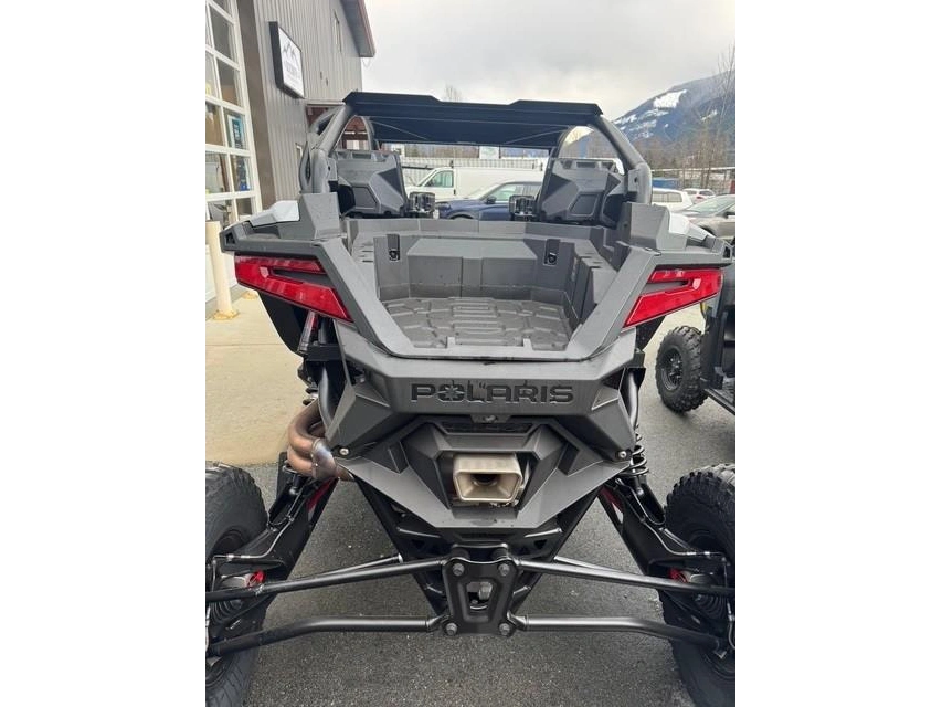 2026 Polaris Rzr Pro R Ultimate Ghost White Metallic alt