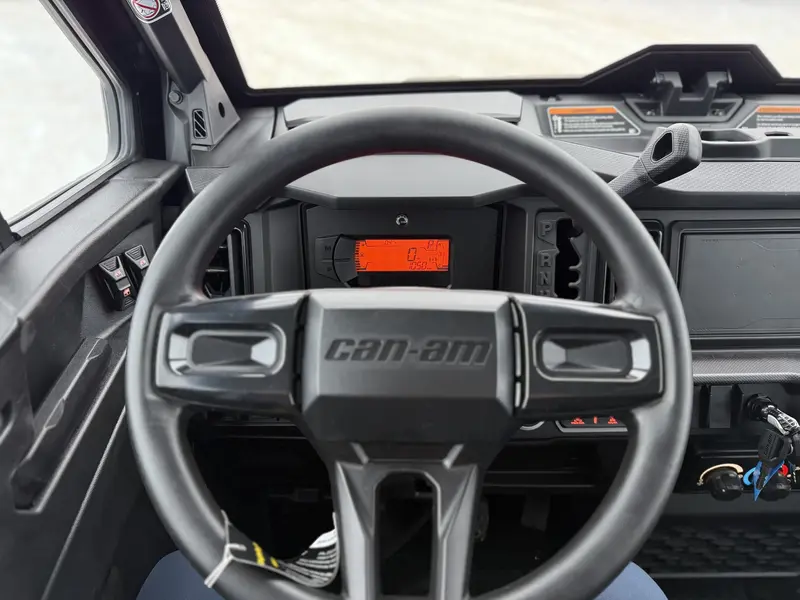 2026 Can-Am DEFENDER MAX XT CAB HD11 thumbnail 6