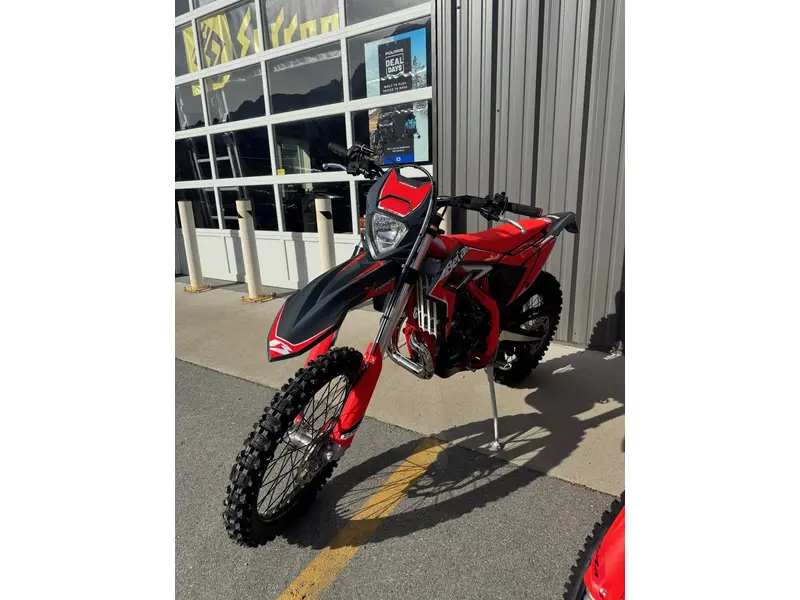 2026 Autre Xtrainer 300