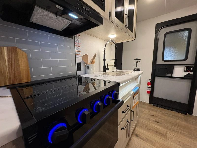 Palomino Puma 25bhs 2026 alt