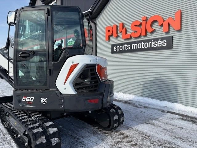 Bobcat E60 R2 2026 alt