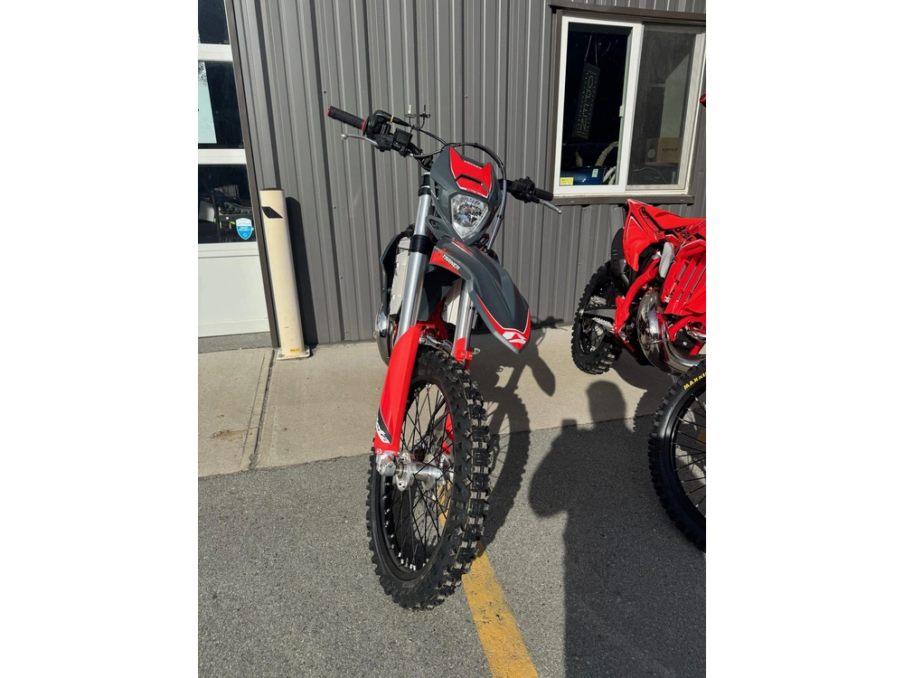 2026 Other Xtrainer 300 alt